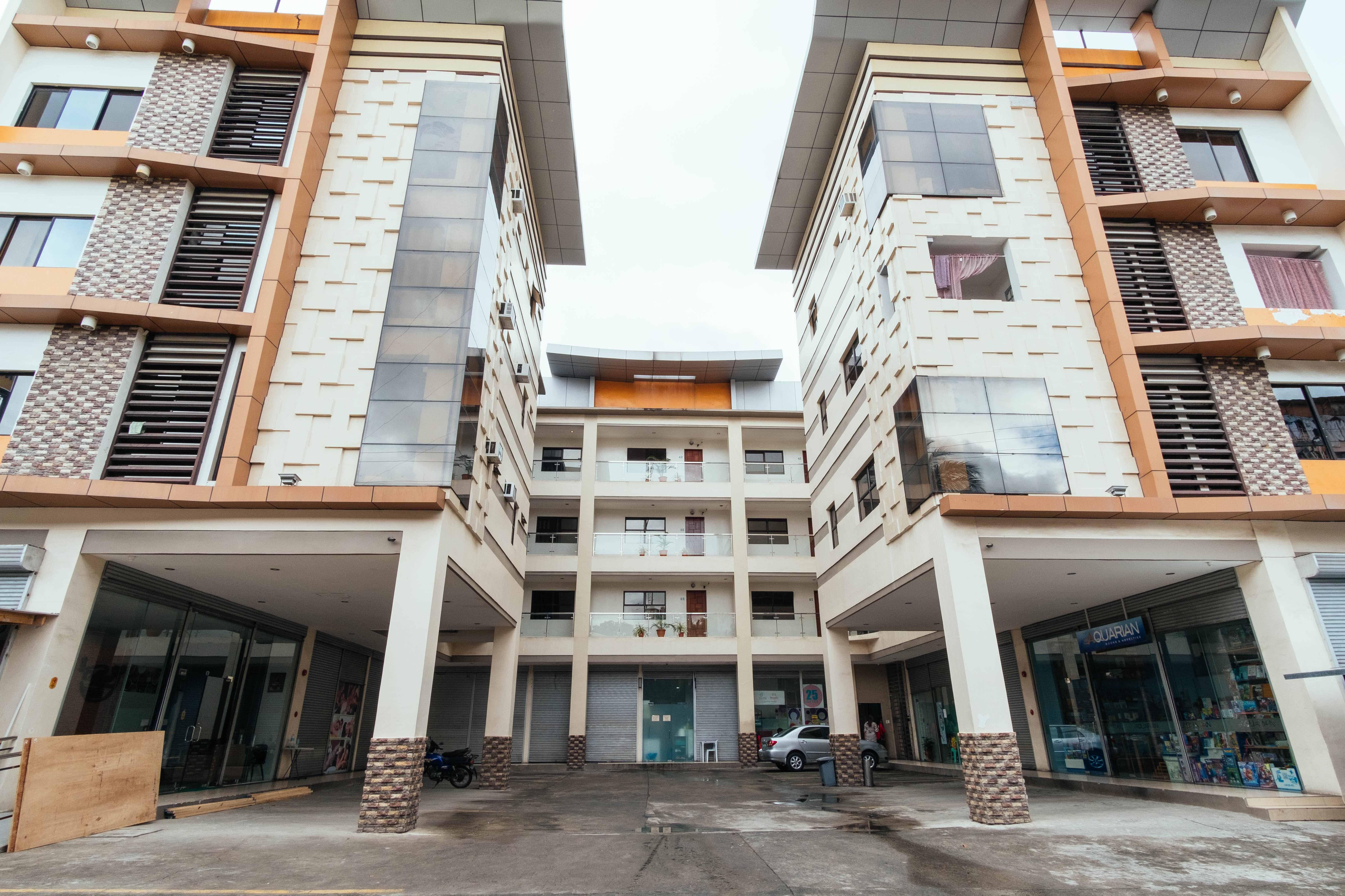 Oyo 443 Maria Cristina Arcade Suites Cebu Exterior photo